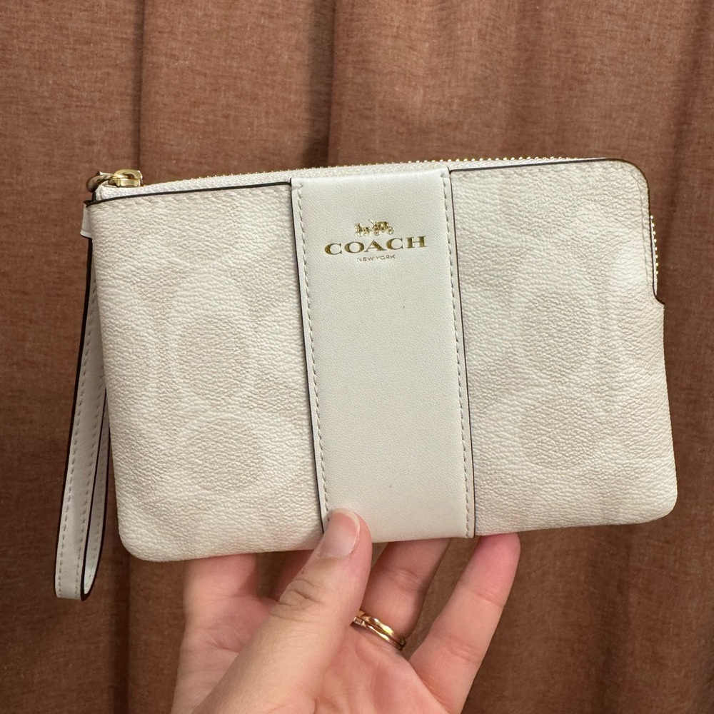 Coach White Wristlet Clutch